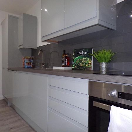 Stylish City Apartments - เลสเตอร์ ภายนอก รูปภาพ