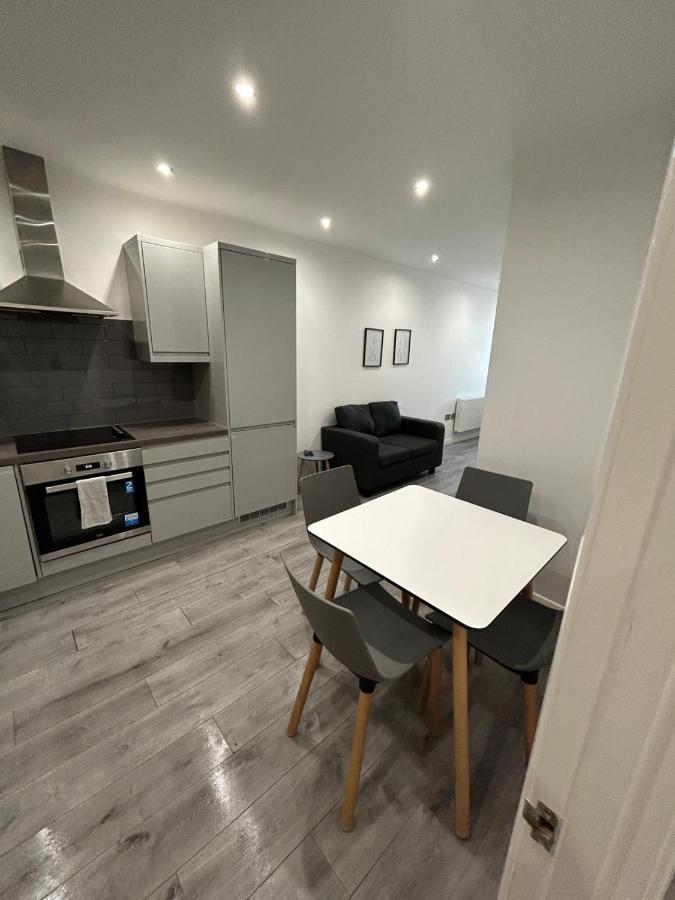 Stylish City Apartments - เลสเตอร์ ภายนอก รูปภาพ